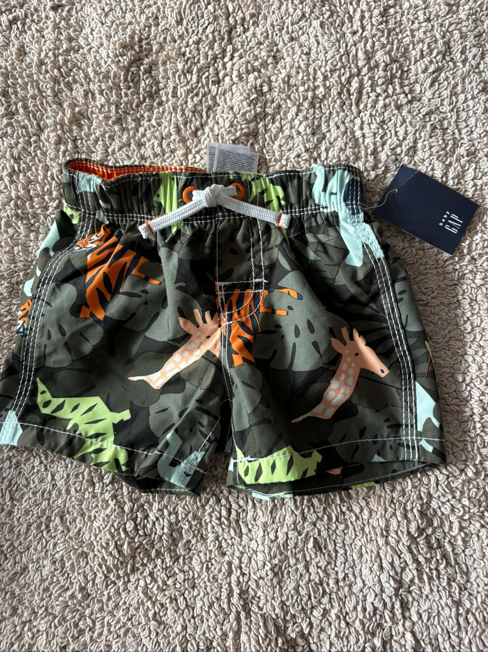 bañador baby gap 6 12 meses jungla animales UPF 40 nuevo